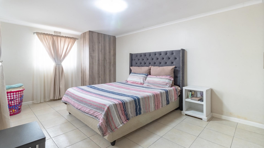 7 Bedroom Property for Sale in Bellville Central Western Cape